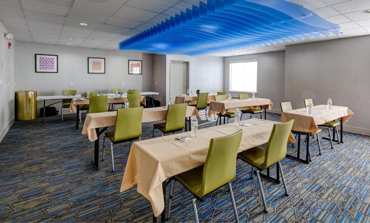 Holiday Inn Express & Suites Ashtabula-Geneva By Ihg Austinburg Exteriér fotografie